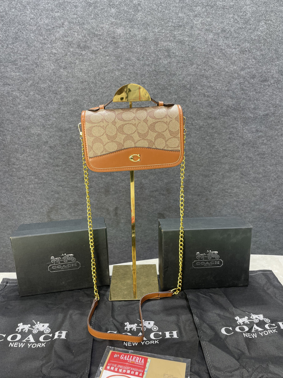 Coac  h Bea Crossbody medium bag with OG box 334
