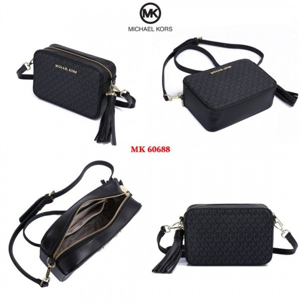 Michael  kors Jet Set Camera Bag With OG & Box Dust Bag (Black Black) 9028