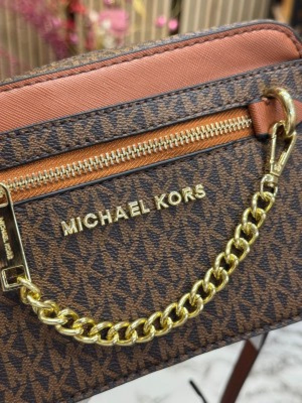 Michael  Kors  Jet  Set  Camera  Crossbody  With  Sling  With  OG  Box  And  Dust  Bag  (10399  Coffee)
