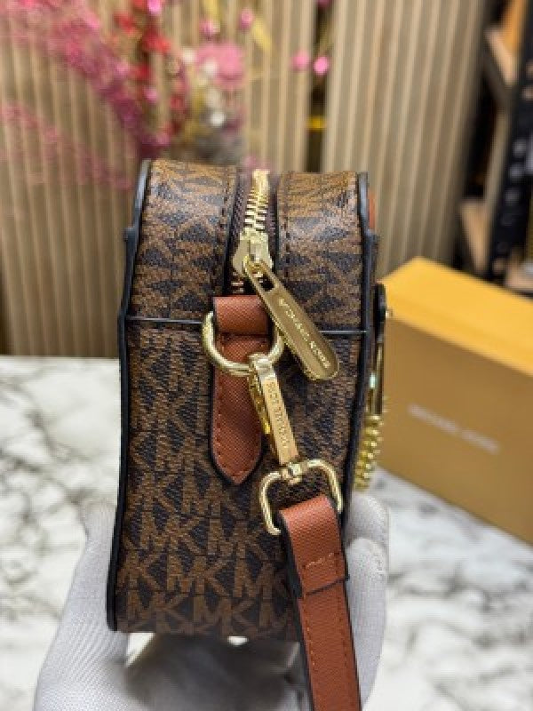 Michael  Kors  Jet  Set  Camera  Crossbody  With  Sling  With  OG  Box  And  Dust  Bag  (10399  Coffee)