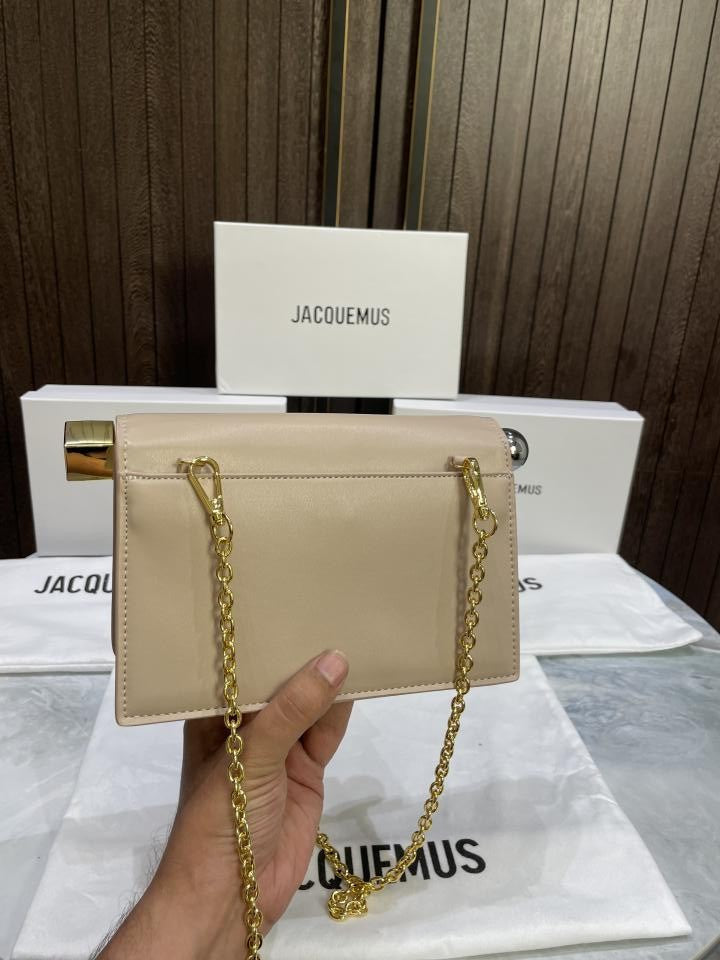 JACQUEMUS La Petite Pochette Rond Clutch Bag in Leather with box 465