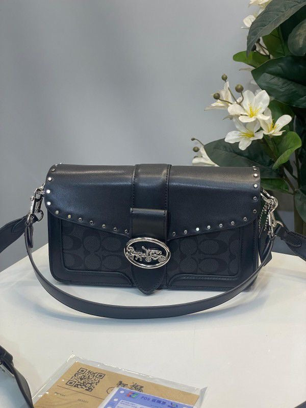 Coach  Georgie  shoulder  bag  with  og  box