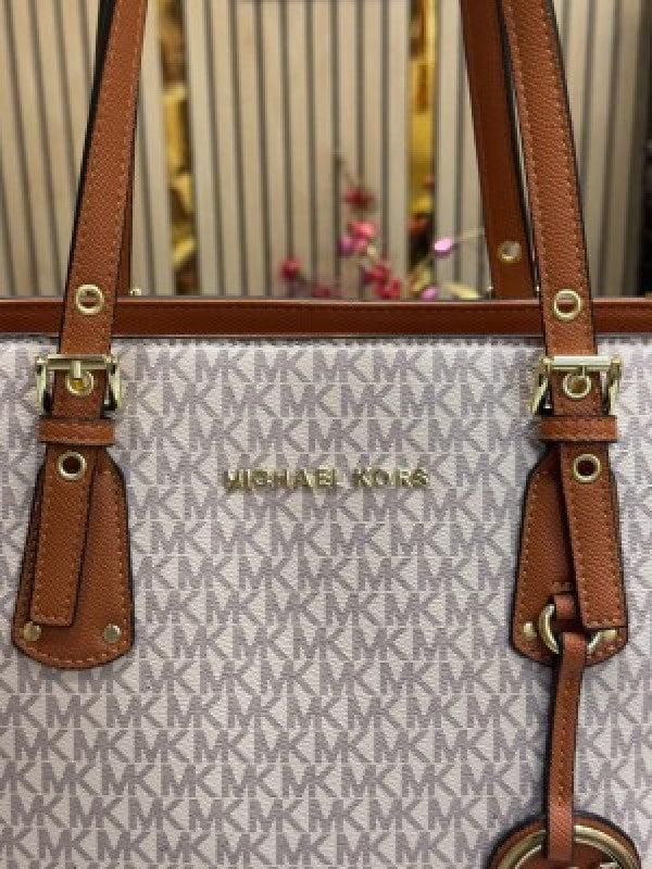 Michael  Kors  Voyager  Leather  Satchel  Shoulder  Bag  With  Dust  Bag  (19028  Beige  Brown)