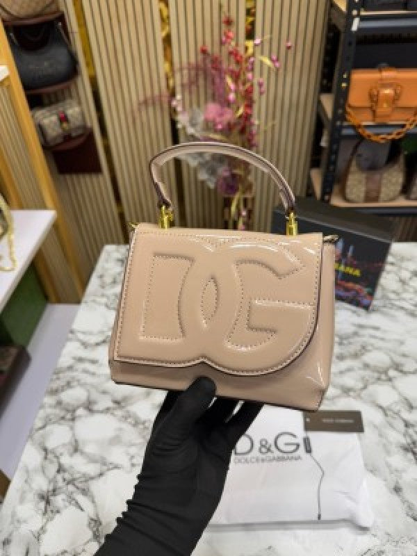 Dolce  &  Gabbana  lacquered  bag  mini  DG Logo  (Cream)