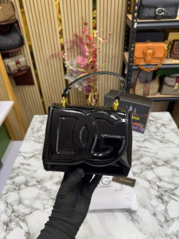 Dolce  &  Gabbana  lacquered  bag  mini  DG Logo  (Black)