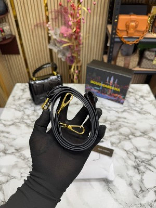 Dolce  &  Gabbana  lacquered  bag  mini  DG Logo  (Black)