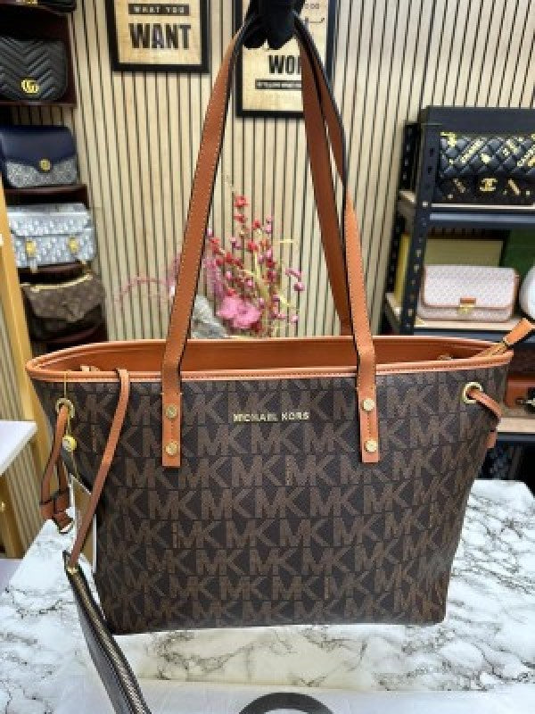 Michael  Kors  MK Voyager Tote Bag With Side Pocket & Dust Bag (Coffee Brown 2003)
