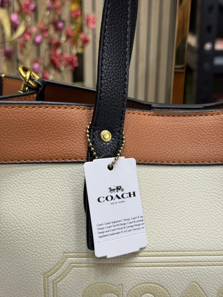 Coach  Field  Tote  In  Colorblock  With  Double  Og  Box  And  Dust  Bag