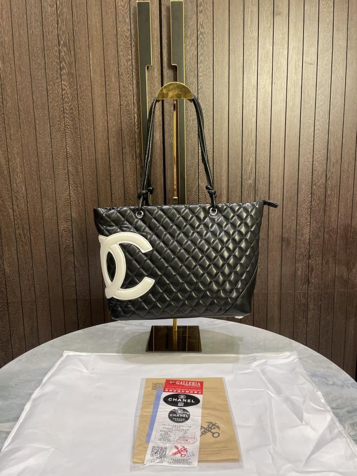 Chane  L quilted calfskin cambon tote large 429