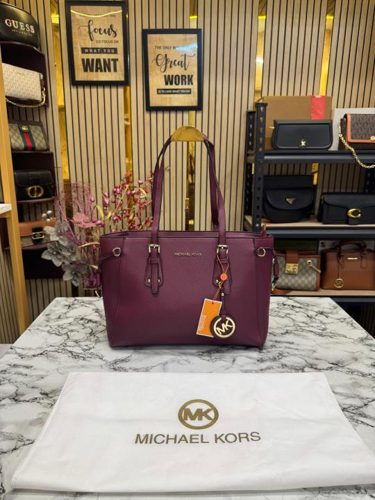 Michael  Kors Voyager Premium Quality Tote Bag With Dust Bag (Maroon)