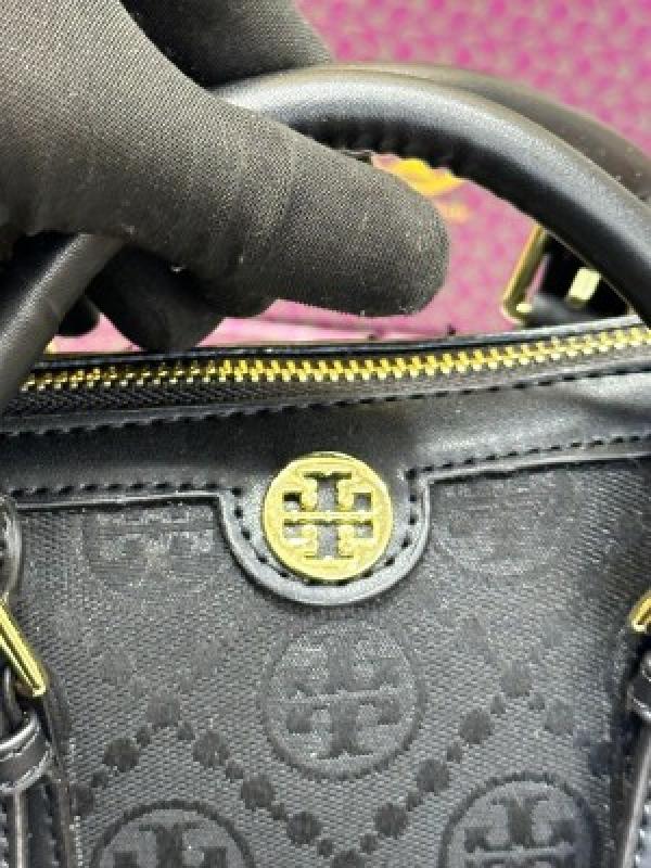 TORY  BURCH SPEEDY SATCHEL MONOGRAM BAG (BLACK)