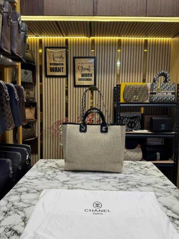 Chane  l Paris Rue Cambon Timeless Tote Bag (Khaki Black)
