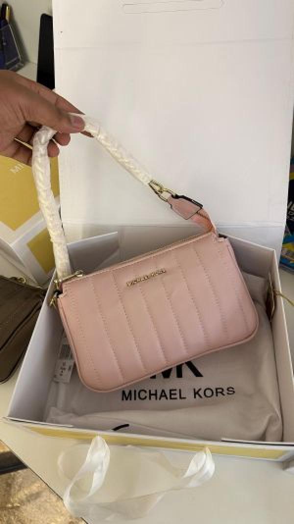 Michael  Kors  Jet  Set  Charm  Small  Logo  Pochette  Bag  ( Box Dust Bag)  5364
