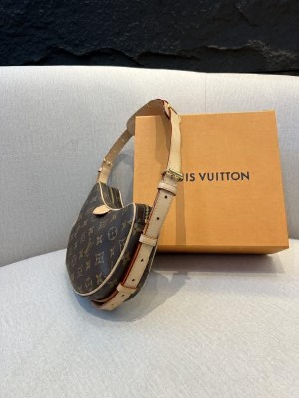 Louis  Vuitton  LV  Croissant  can  praise  pea  old  flower  one shoulder  crossbody  bag  Combo  With  box  1756