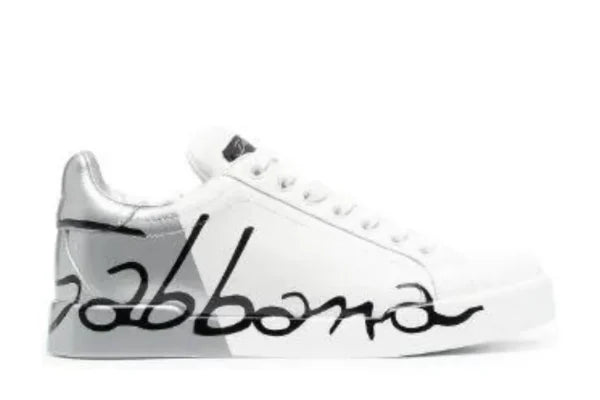 D&G LOGO SCRIPT PRINT WHITE SILVER