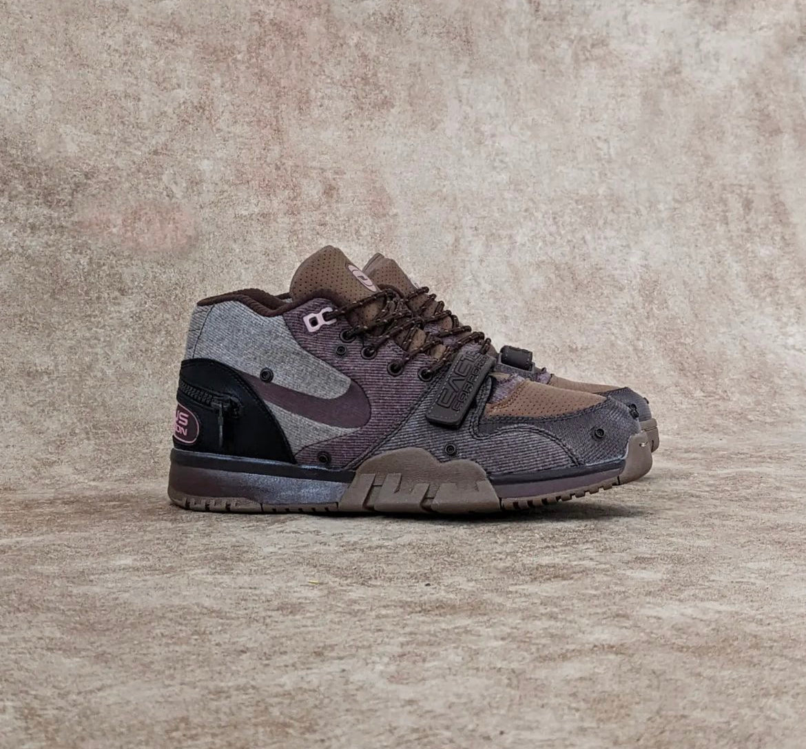 Air Trainer 1 SP x Travis Scott “Light chocolate”