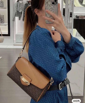 Michael  kors   Fluer crossbody bag with og box(1333 brown)