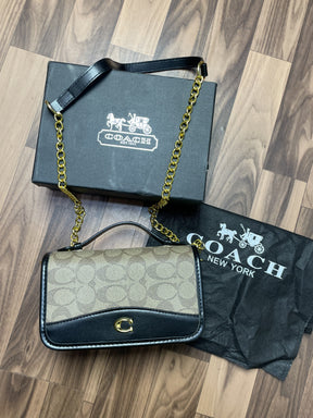 Coac  h Bea Crossbody medium bag with OG box 331