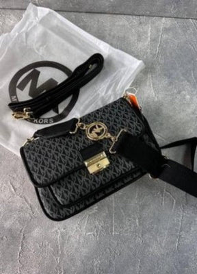 Michael  Kors  Bradshaw  Cross  Body  Bag  With  OG  Box  (22001 Black)