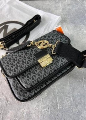 Michael  Kors  Bradshaw  Cross  Body  Bag  With  OG  Box  (22001 Black)