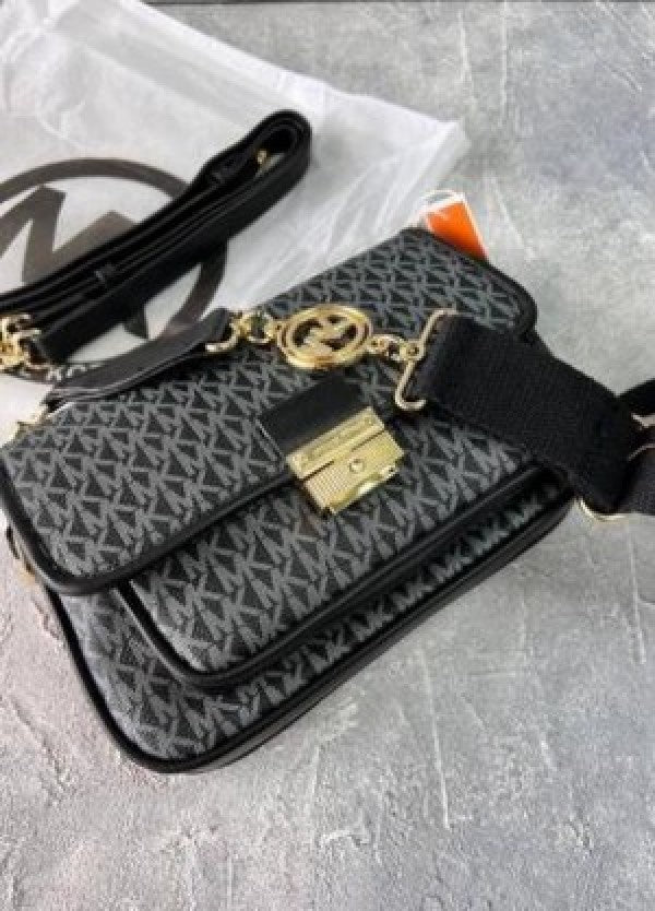 Michael  Kors  Bradshaw  Cross  Body  Bag  With  OG  Box  (22001 Black)