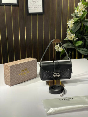 Coach  Georgie  shoulder  bag  with  og  box