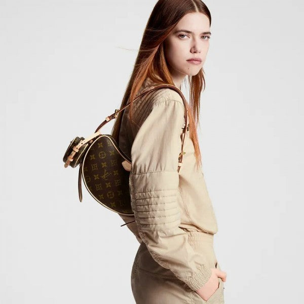Louis  vuitton  croissant  combo  bag  with  dust  bag  and  carry  bag(M46828)