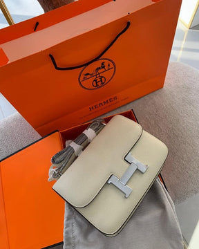 Hermes  Constance  Slim  Epsom  Vert  With  OG  Box  &  Dust  Bag  (KG 19  Apricot)