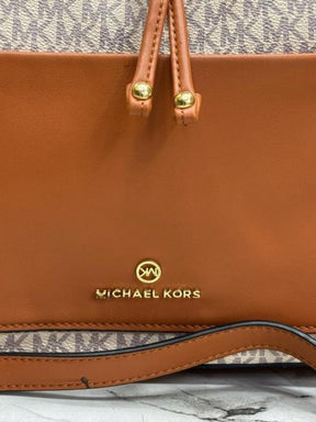 Michael  Kors Maeve Medium Bucket Bag With Dust Bag (Beige Brown)