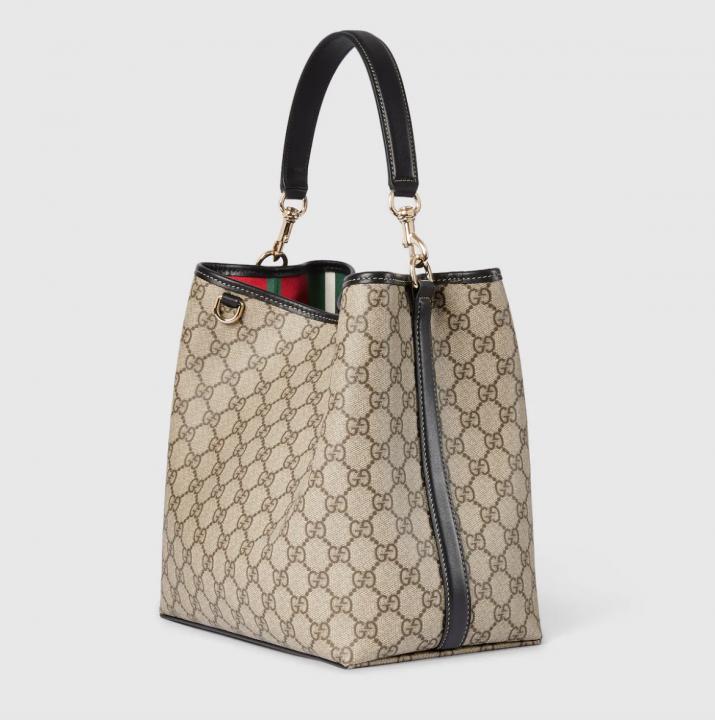 Gucc  i GG Emblem medium bucket bag with box 501