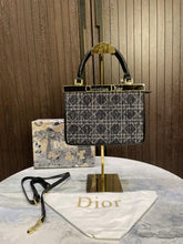 Christian Dio  R handbag with sling belt with box 408