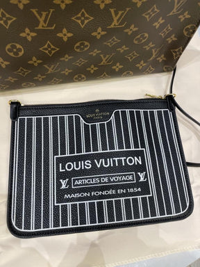 Louis  vuitton Tote bag with pouch 511